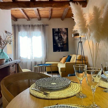 Maison Cosy, 2 Chambres, Adossee Aux Remparts Aigues-Mortes Luaran gambar