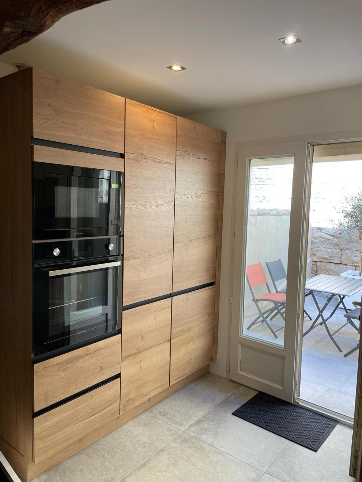 Maison Cosy, 2 Chambres, Adossee Aux Remparts Aigues-Mortes Luaran gambar