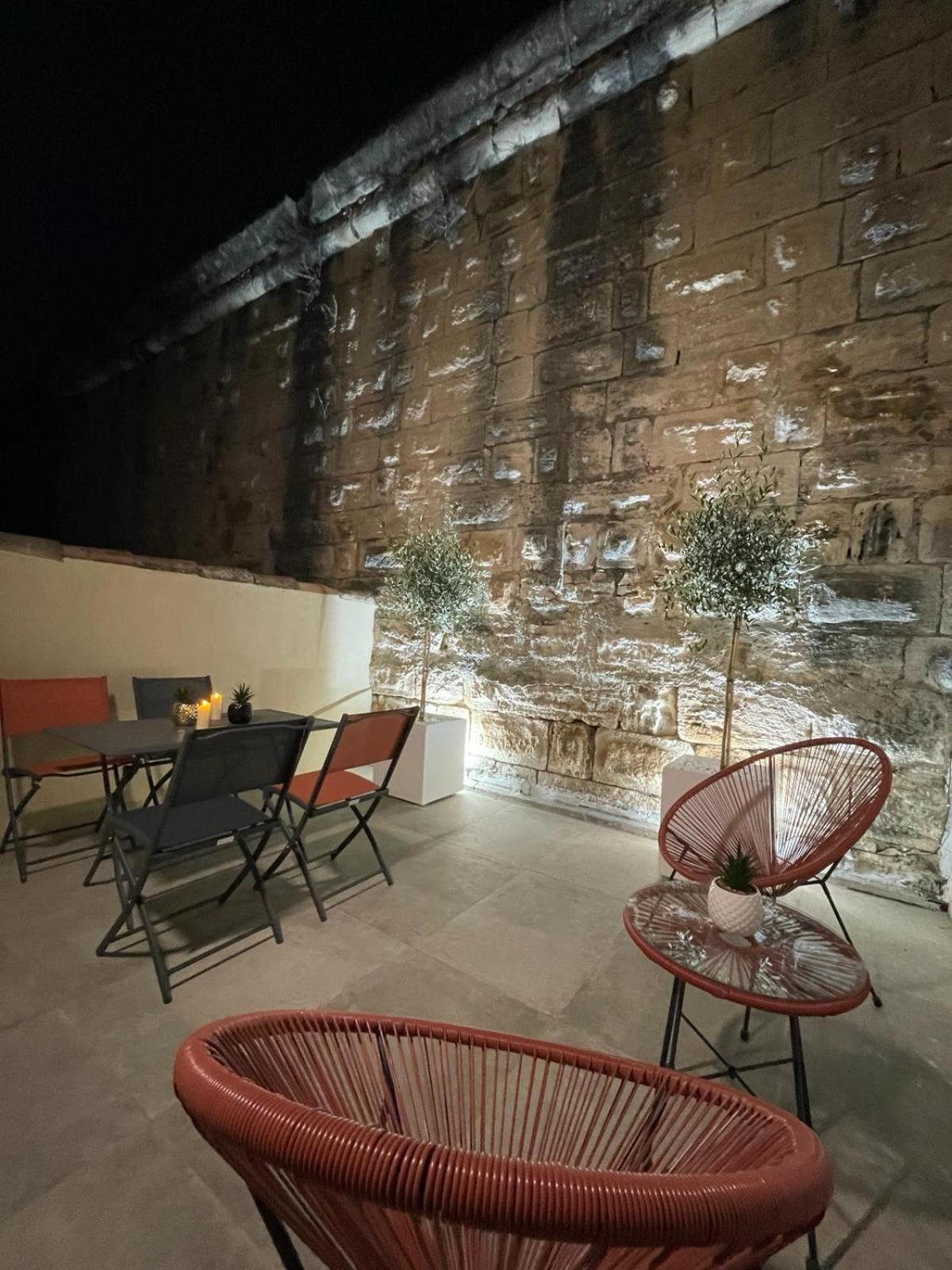 Maison Cosy, 2 Chambres, Adossee Aux Remparts Aigues-Mortes Luaran gambar