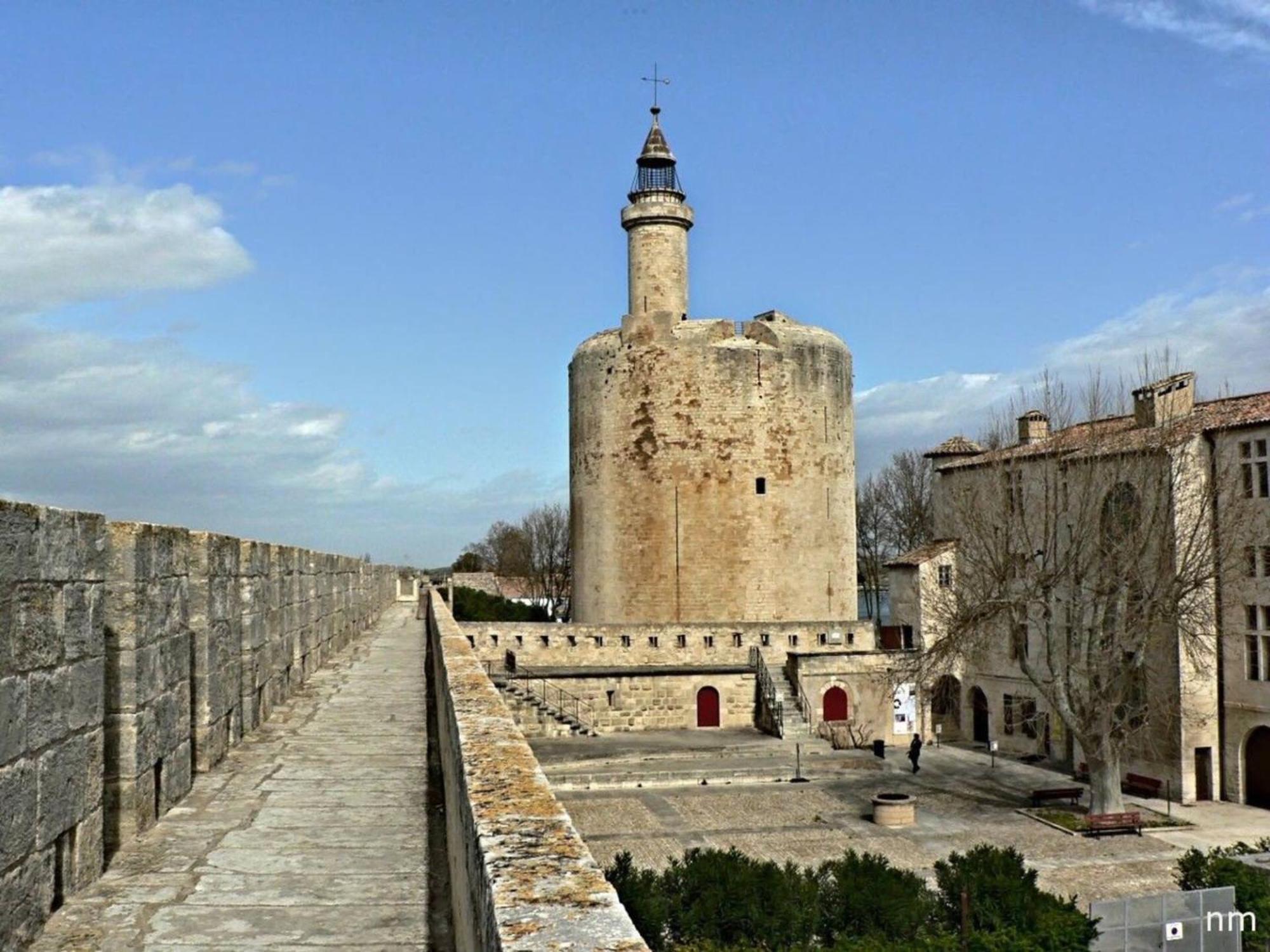 Maison Cosy, 2 Chambres, Adossee Aux Remparts Aigues-Mortes Luaran gambar