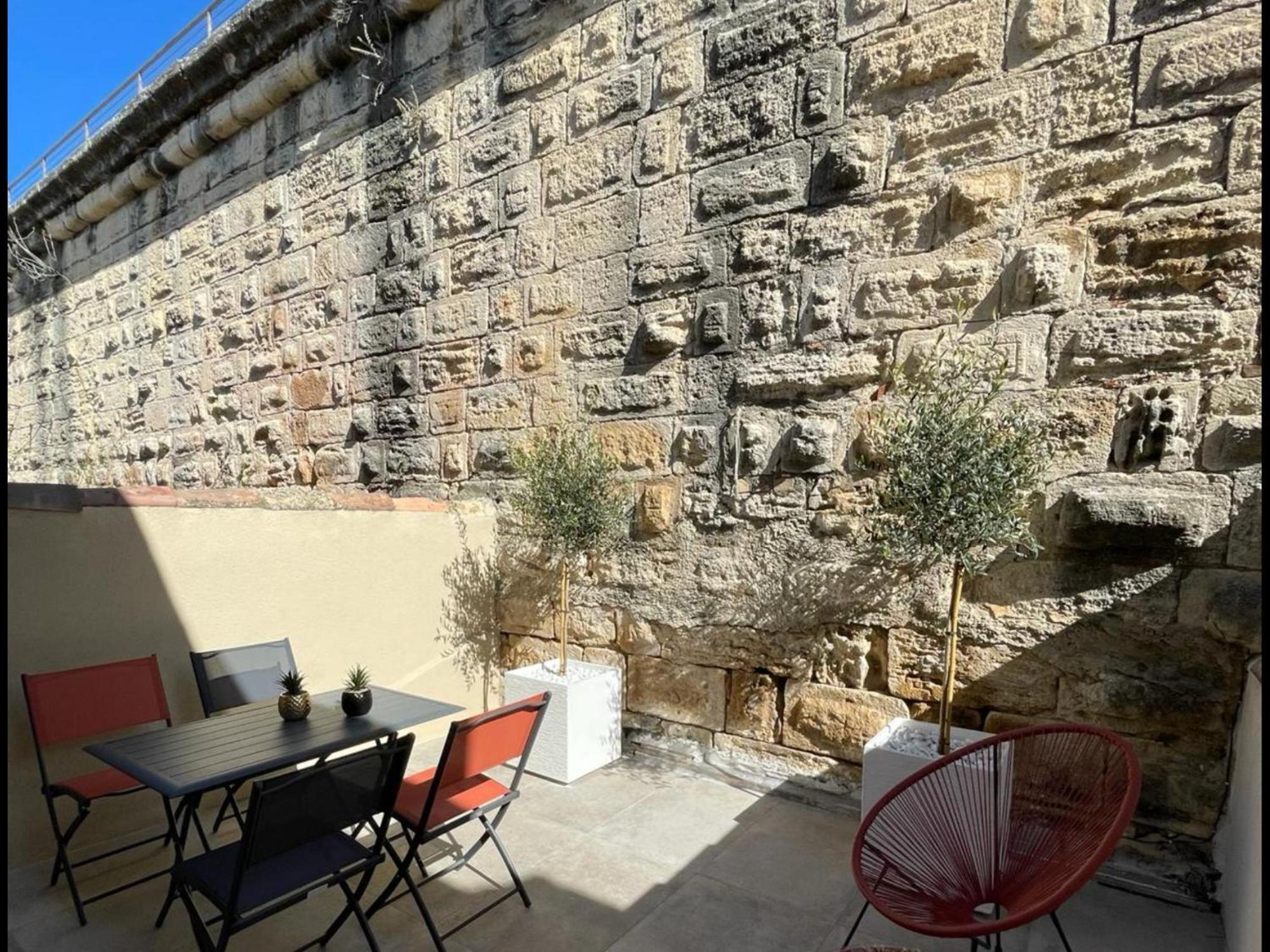 Maison Cosy, 2 Chambres, Adossee Aux Remparts Aigues-Mortes Luaran gambar