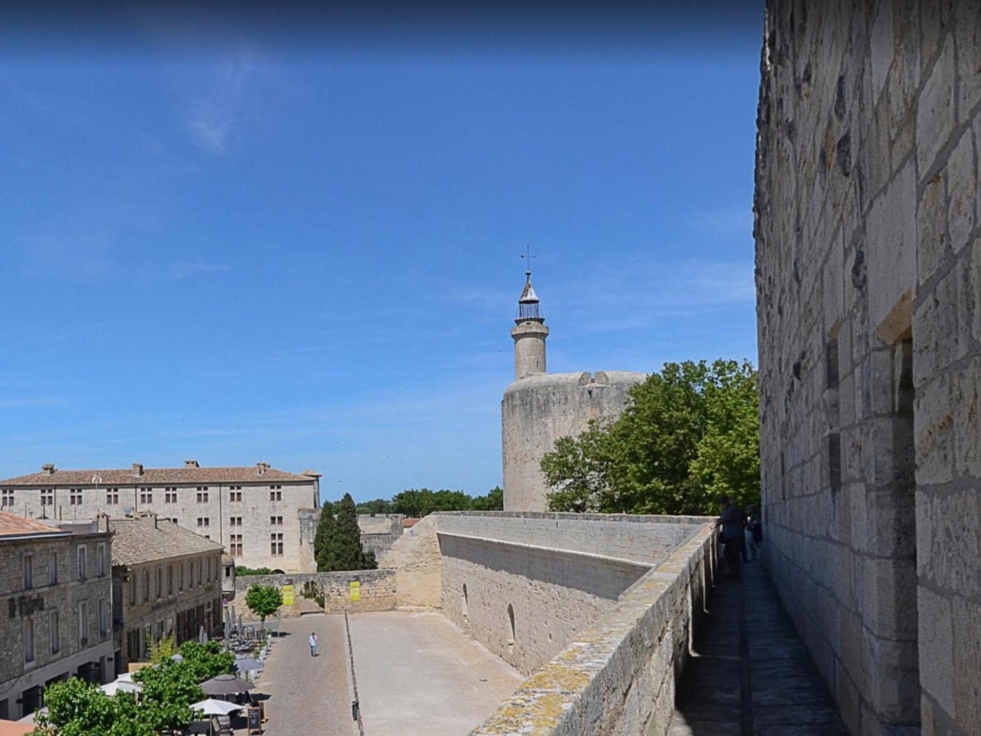 Maison Cosy, 2 Chambres, Adossee Aux Remparts Aigues-Mortes Luaran gambar